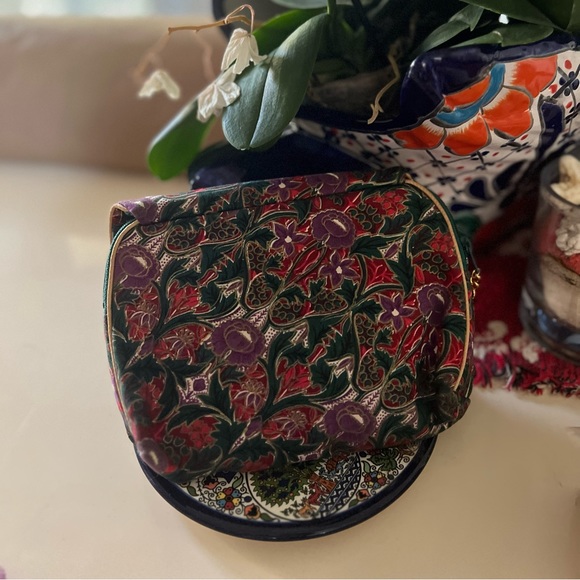 Christian Dior Vintage Floral Cosmetic Pouch Bag - Picture 5 of 15